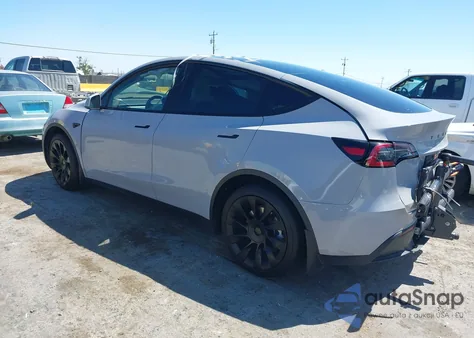 2022 Tesla Model Y Long Range Dual Motor All-Wheel Drive from USA, damaged, VIN 7SAYGDEE2NF382991